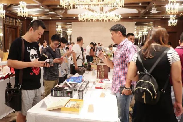 金奖产品ag厅总部白小爷被强势围观